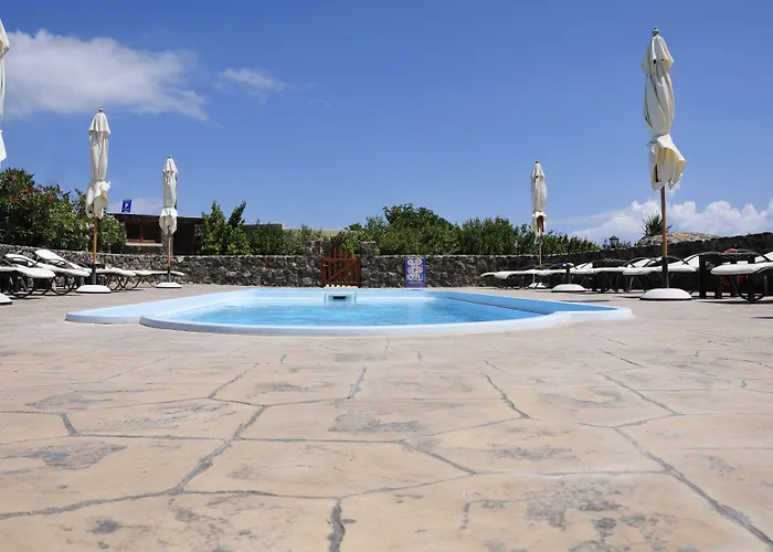 Anessis 4* Fira (Santorini)