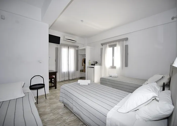 Anessis Fira (Santorini)