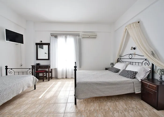 Anessis 4* Fira (Santorini)