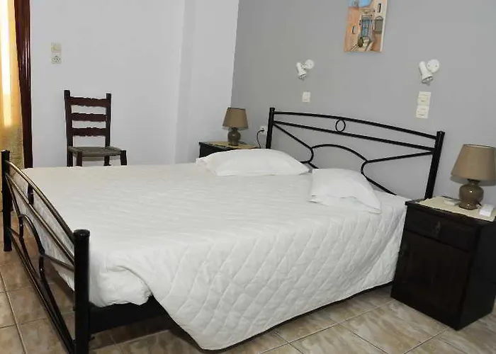 Anessis 4* Fira (Santorini)