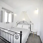 Anessis 아파트호텔 산토리니