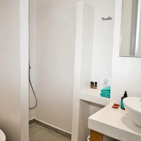 Anessis Apart Otel Fira (Santorini)