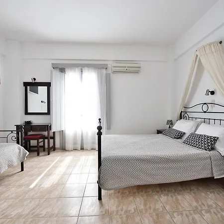 Appart hôtel Anessis Fira (Santorini)