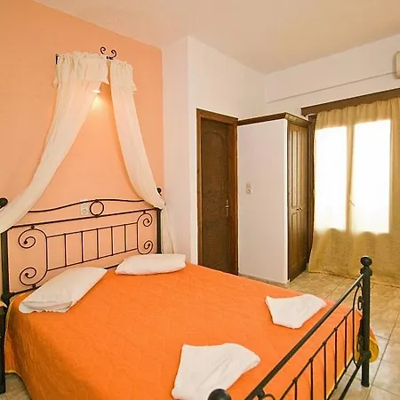 Anessis Aparthotel Firá