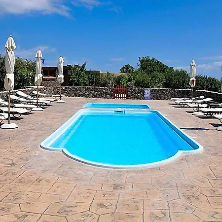 Anessis Aparthotel Fira (Santorini)