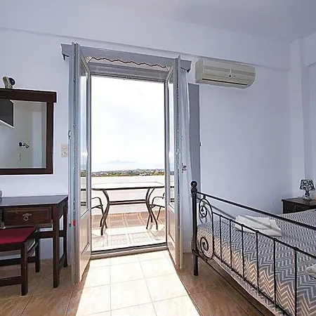 Aparthotel Anessis Fira (Santorini)
