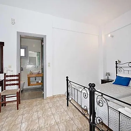 Anessis Aparthotel