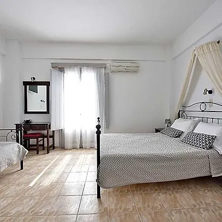 Anessis Aparthotel Fira (Santorini)
