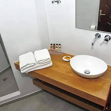 Anessis Aparthotel