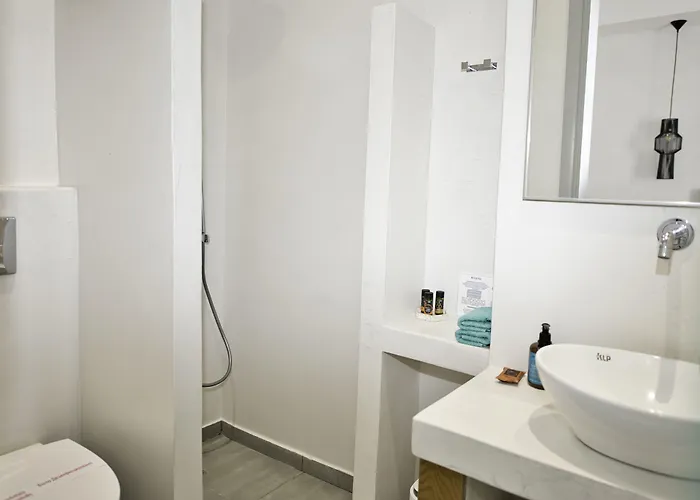 Anessis סנטוריני