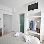 Anessis Aparthotel 4*