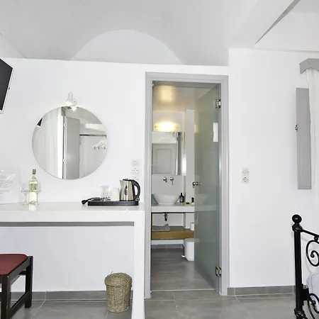 Anessis 4* Fira (Santorini)