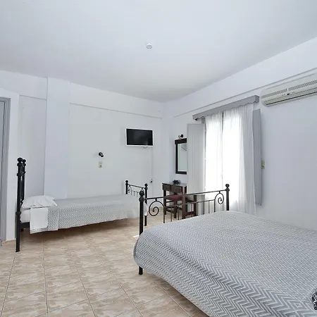 Anessis 4* Fira (Santorini)